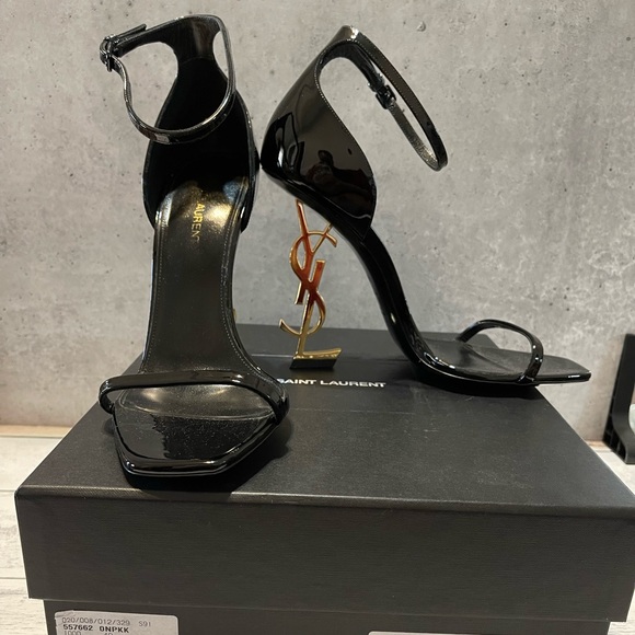 Gently used (worn 3x to be exact) YSL authentic heels - Picture 3 of 7